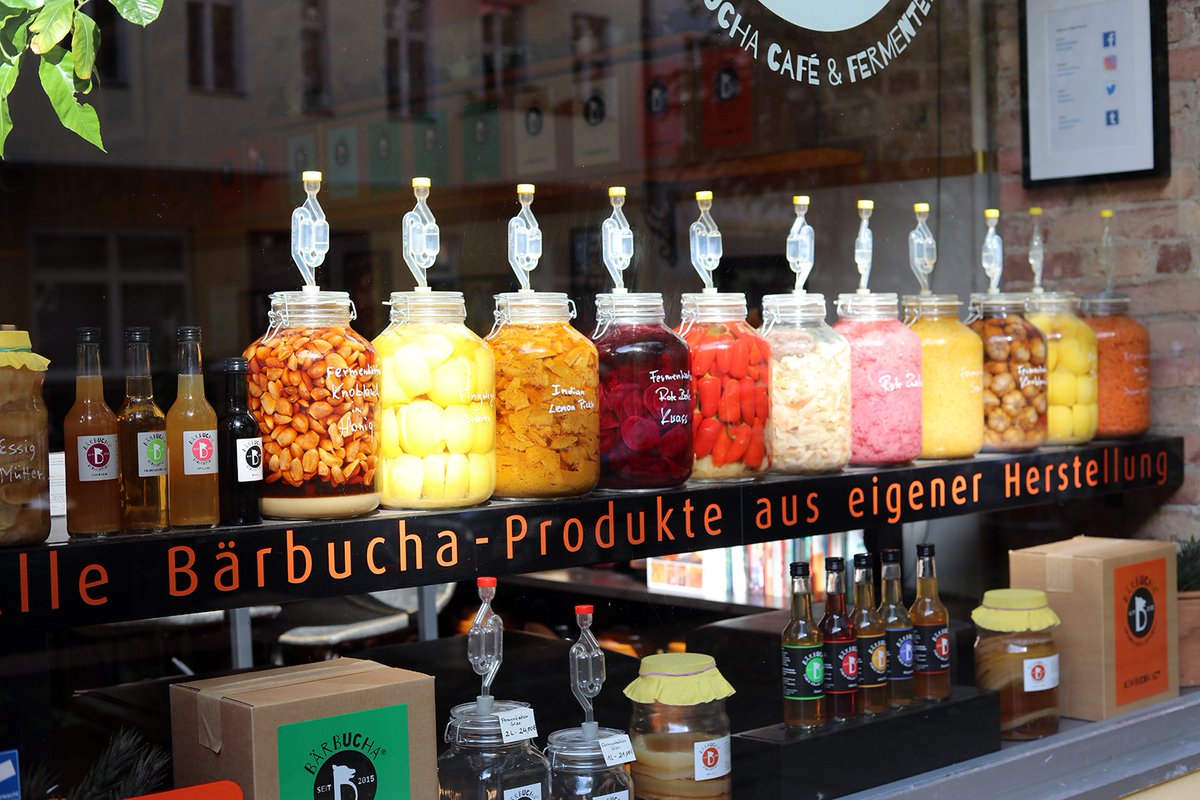 Sunny-kissed Ferments.
#cafebärbucha #bärbuchafermenterei #kombuchacafeberlin #fermentedinberlin #lactofermented #guthealth