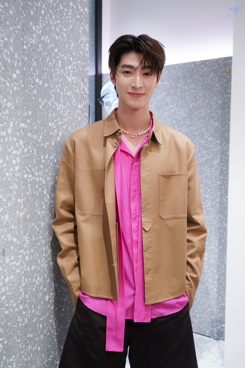 Blueda_15's tweet photo. (22062023)

น้องบลูสุดหล่อค้าบบบ 😍

@bluepongtiwat_ 
#ValentinoMensXBlue 
#Bluepongtiwat https://t.co/m3AGN5T1LZ
