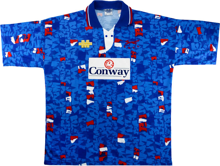 🚨Shirt Alert🚨

Umbro have done it again.

A 1993 inspired home shirt for Carlisle United as they prepare for life in League One!