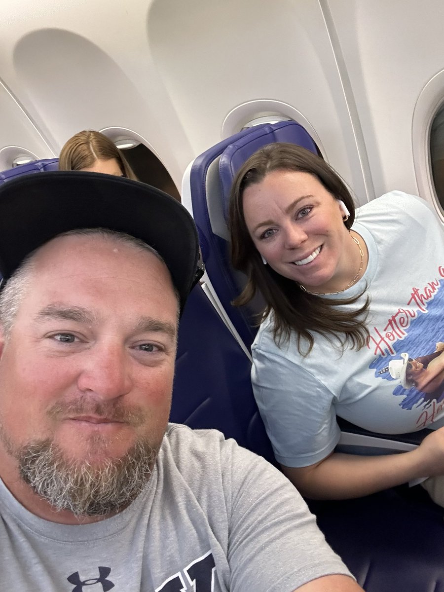 MattGarver04's tweet photo. ✈️ ➡️🇲🇽 #ParentsOnly #Andys40th https://t.co/U3u26LA7f5