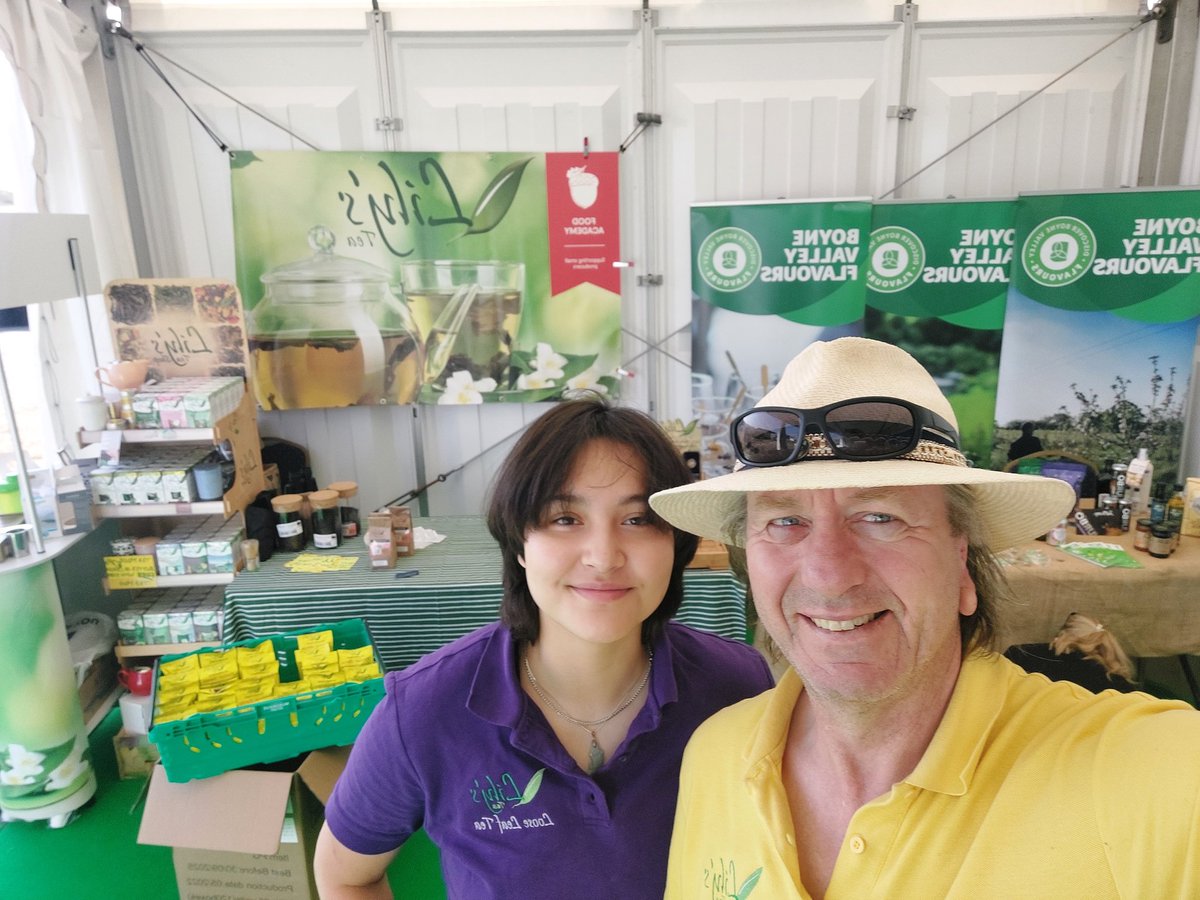 We're staffed up at the <a href="/SeapointGolf/">Seapoint Golf Links</a> in the <a href="/VisitLouthIE/">Visit Louth</a> tent. Lots of celebrities playing golf today. We've roasted a fresh batch of our Singing Barista coffee beans for sale, so drop by..
<a href="/BoyneValleyFlav/">Boyne Valley Flavours</a> <a href="/euLegendsTour/">Legends Tour</a> #supportlocal #foodacademy #coffeeroaster #LooseLeafTea