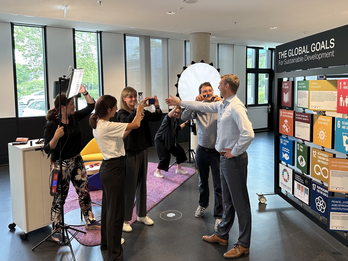 MSteilemann's tweet image. #InternationalSelfieDay calls for a little behind the scenes of how my selfies are taken. 😉 Jokes aside – my communications colleagues have better things to do than following me around all day. After all, our vision of becoming #FullyCircular needs all hands on deck.