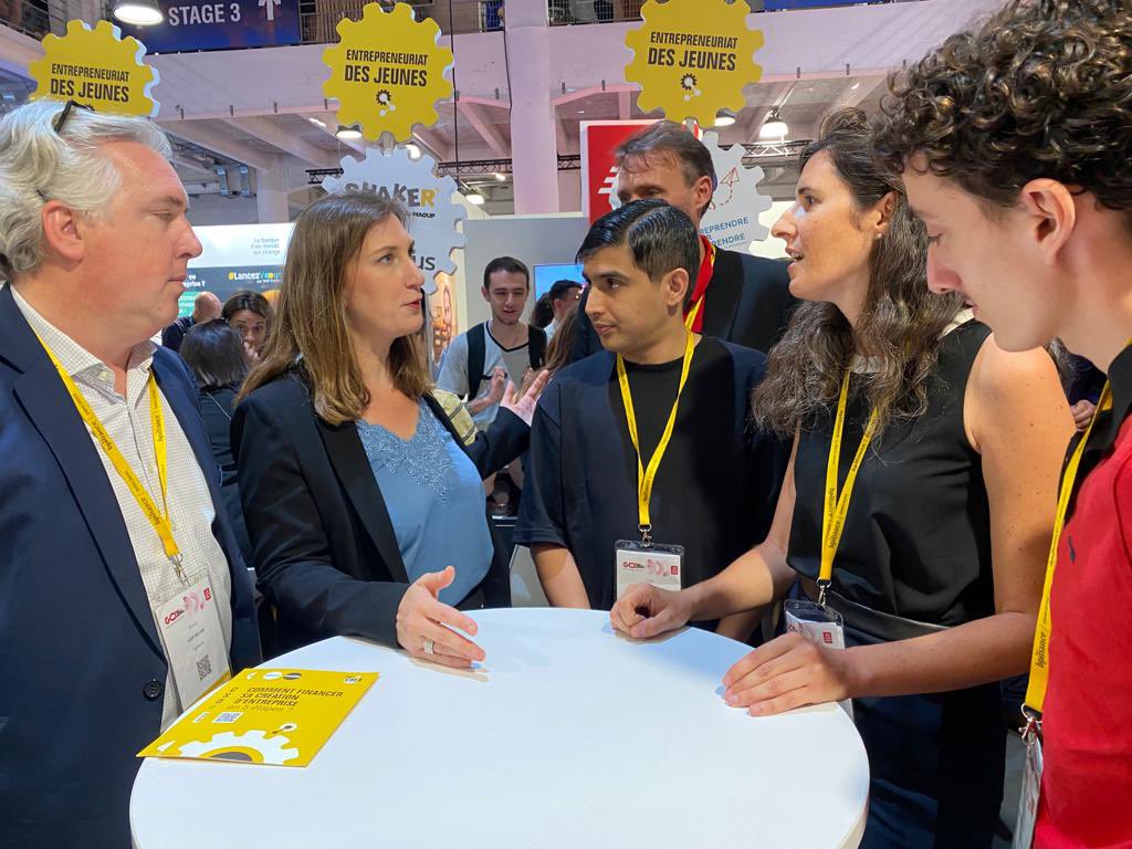 LesDetermines's tweet photo. RDV aujourd’hui pour l’édition lyonnaise de @GoEntrepreneurs 🙌

Nous avons eu le plaisir d’échanger avec @CGrandjean_, Ministre déléguée chargée de l'enseignement et de la formation professionnels📚

On se retrouve à 15h30 pour la conférence « Entreprendre dans les quartiers »🤝 https://t.co/rGVmCObExx