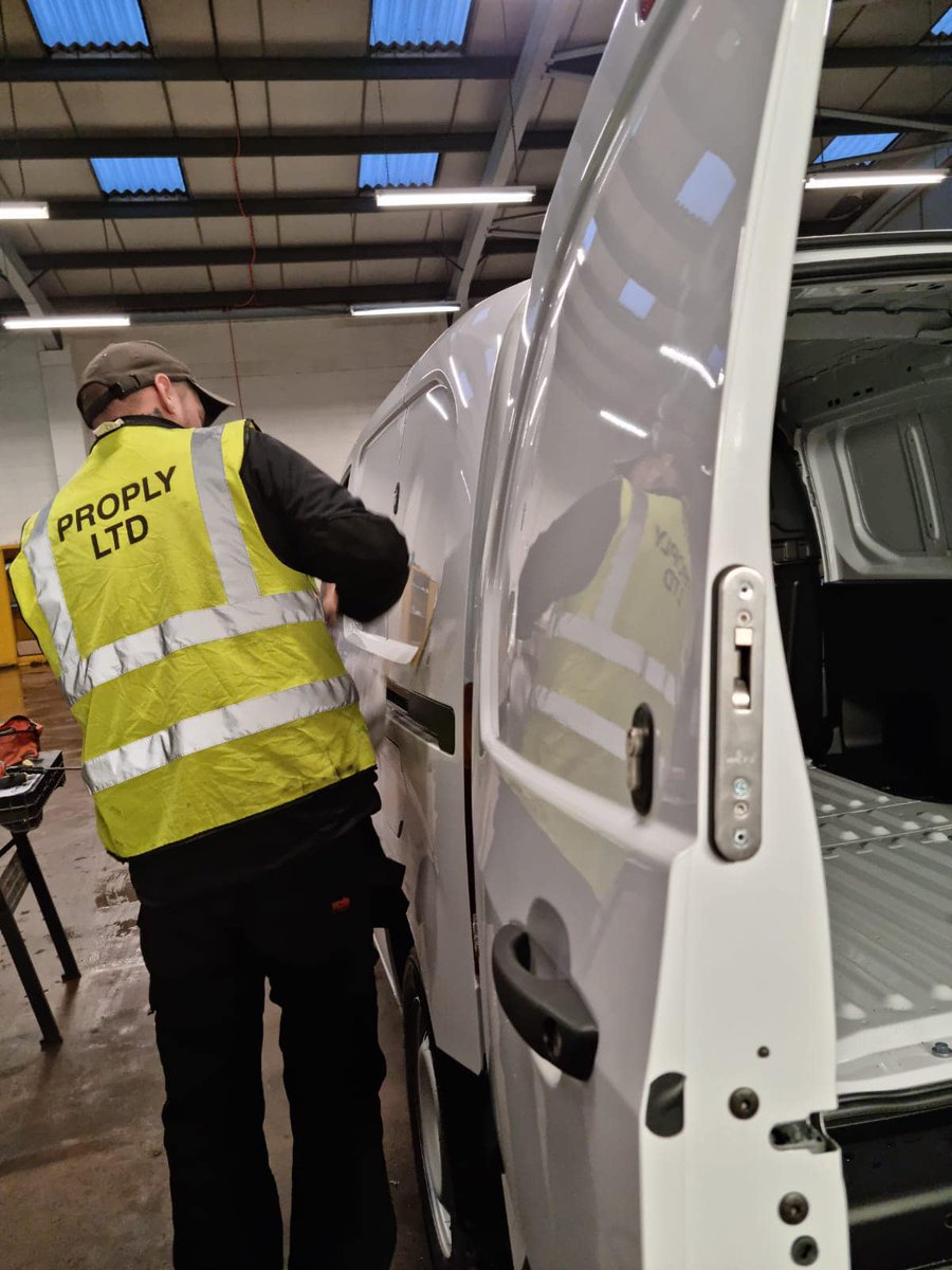 ProplyLtd's tweet photo. Helping to keep your vehicle secure ~ More high quality van locks recently fitted #vansecurity #vanlocks #hooklocks #vanlife #deadlocks #locks4vans https://t.co/GjQYo4VStY