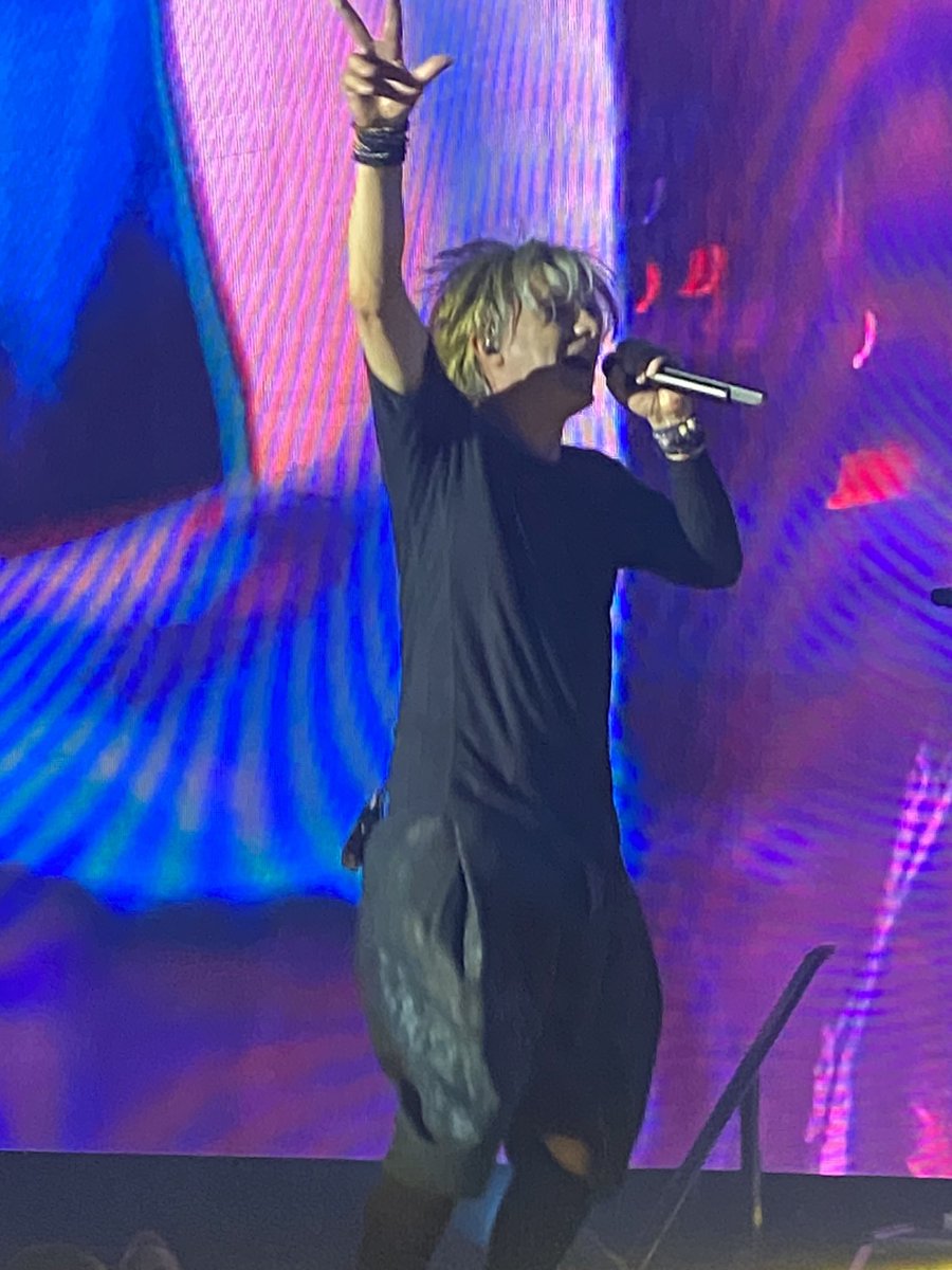 Nat_dark's tweet photo. Happy B-day @nicolasirkis !
Encore merci pour Nancy 🎸 https://t.co/AK5UEfQwmQ