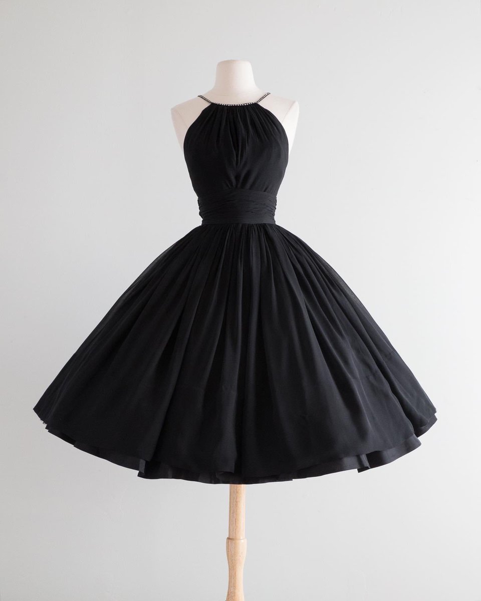 1950’s silk chiffon Jonny Herbert cocktail dress
#vintagefashion #50sfashion #vintagedress