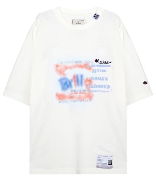 🐰230622 ジョングク グクちゃん入国 BTS ジョングク着用のTシャツは
