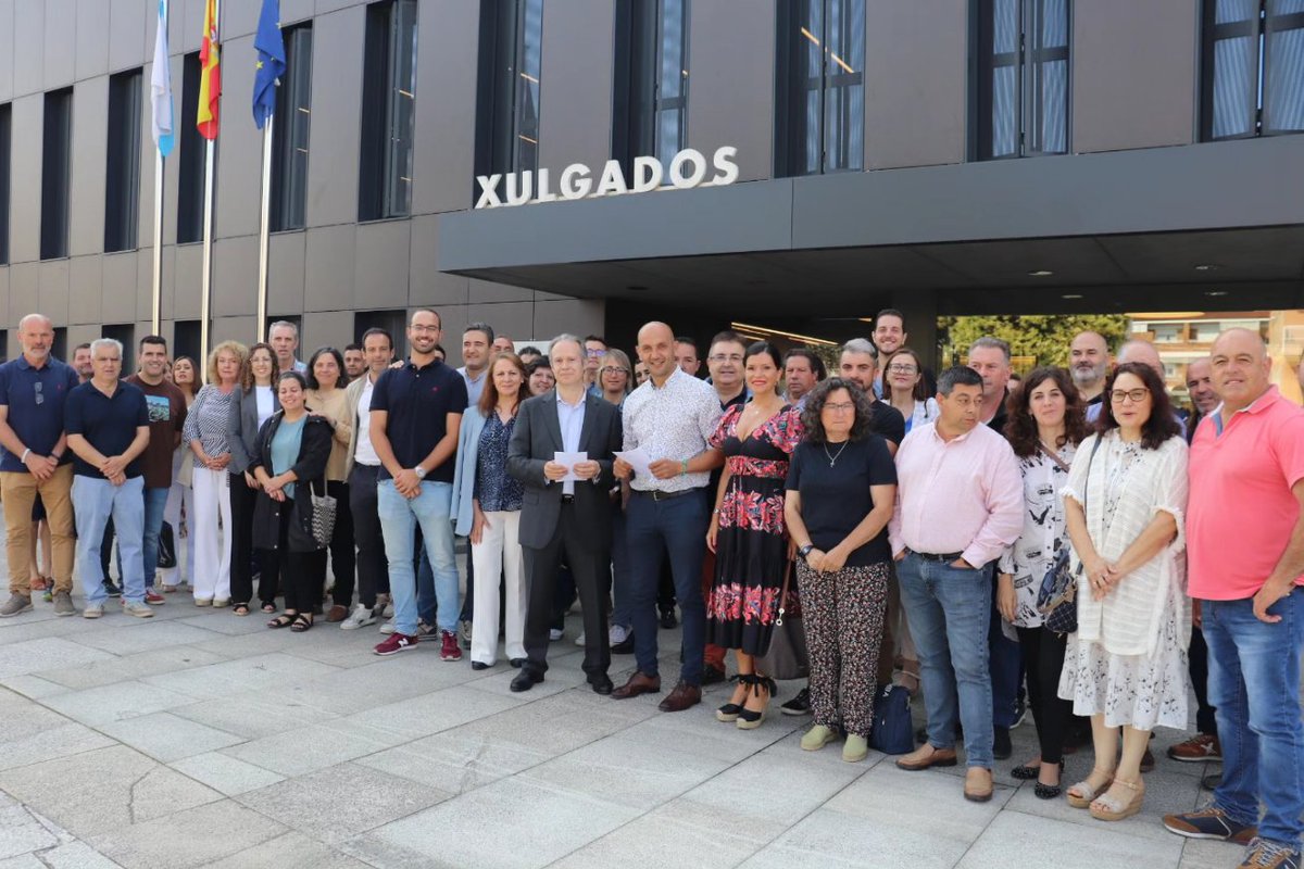 alcporrino's tweet photo. 🔵 Hoxe fun designado deputado provincial polo partido xudicial de Tui. Os próximos catro anos defenderei na @depo_es os intereses do Porriño, dos concellos aos que teño a honra de  representar e de toda a veciñanza da provincia. https://t.co/6ADQg9HGZJ