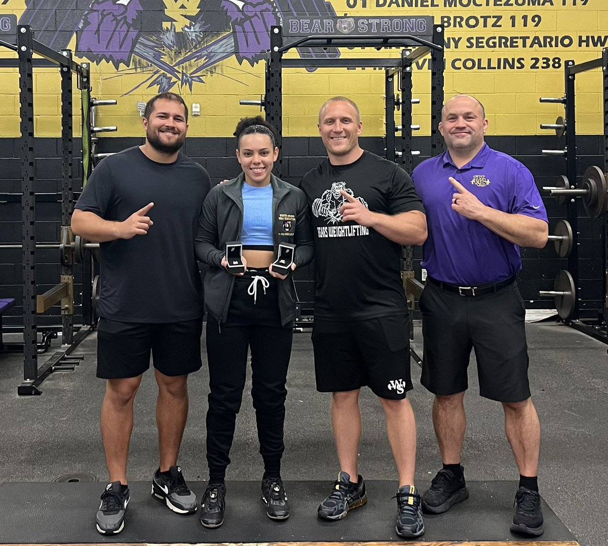 #WINterspRINGS
Congrats <a href="/alexx_green/">Alex Green</a> 
<a href="/FHSAA/">FHSAA</a> Double State Champion <a href="/WSHSladylifters/">wshs gwl</a>