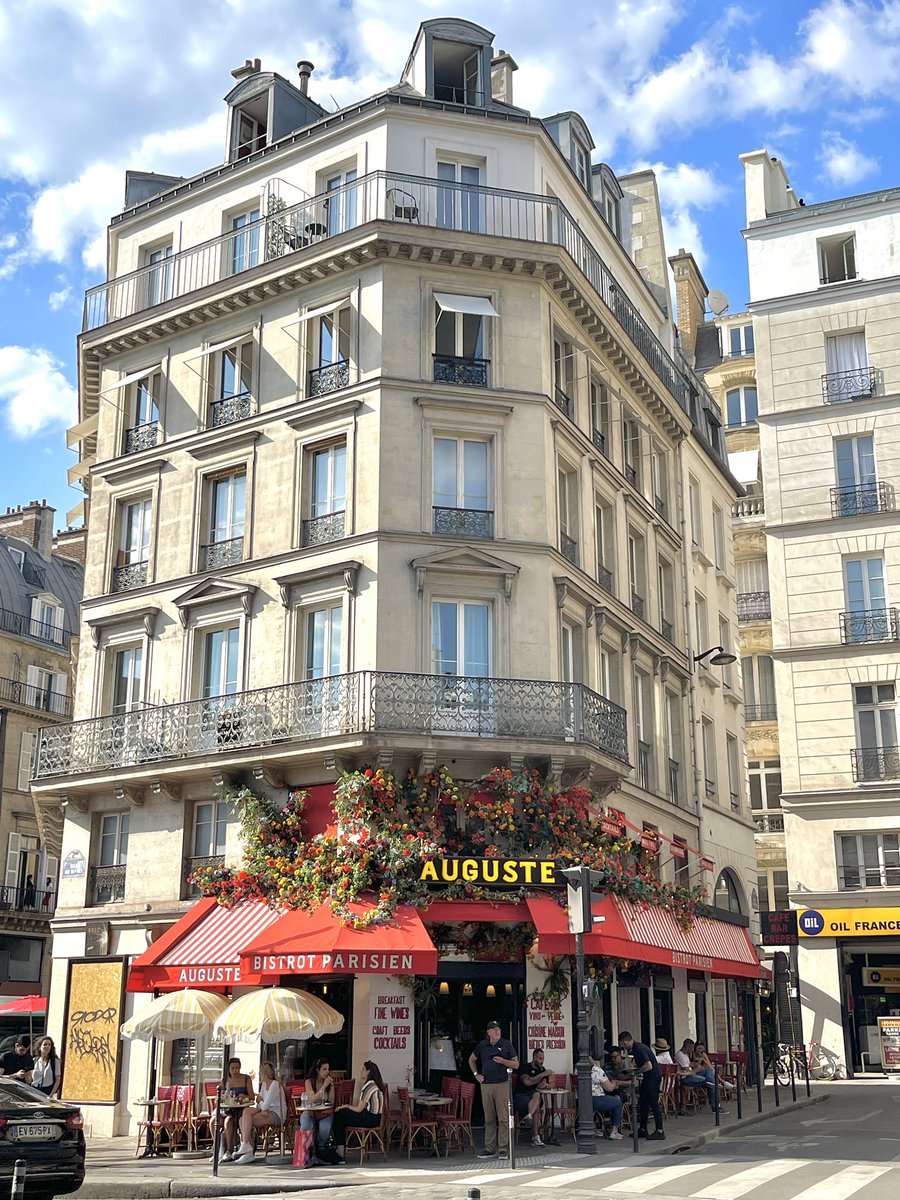 Our honeymoon 🥰 First stop, Paris! 🇫🇷