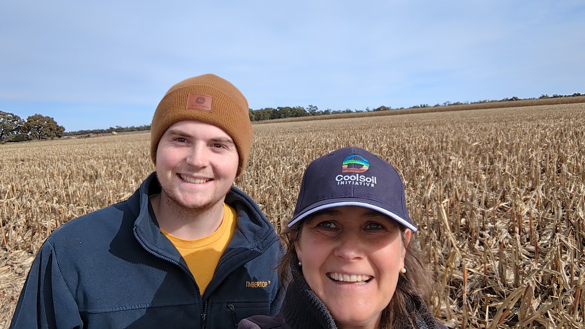PorcileVirginia's tweet photo. #coolsoilsinitiative @IRECNSW keeps moving on.

Monitoring #soilcarbon and #GHGemissions from #cropping in the Murrumbidgee area.

Great opportunity to meet and catch with young ag people. https://t.co/NaOTUGOwKQ