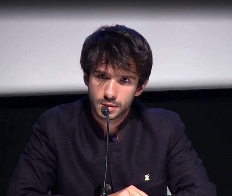 📌🚨 Le devenir des sénégalais dépend des sénégalais.

📌Nous sommes 30 avocats à travailler sur ces dossiers
"Juan Branco"