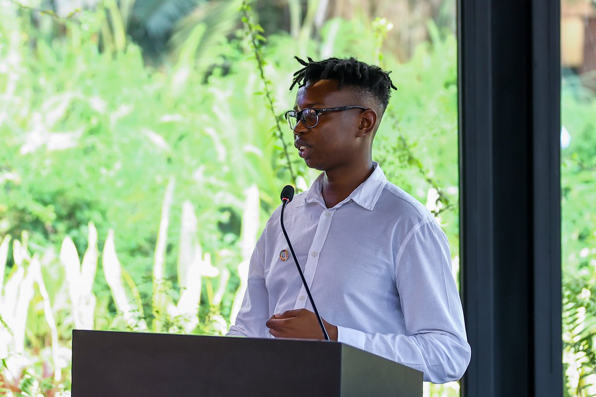 captain_zim's tweet photo. Yesterday at @norrskenEA, I had the honor of presenting our work at @fixarwanda to his Excellency @HHichilema President of the Republic of Zambia. We are passionate about providing economic and financial inclusion to Africa’s 400 million+ informal workers. 

#fixa #IFF2023 https://t.co/Y7tLYjKCeD