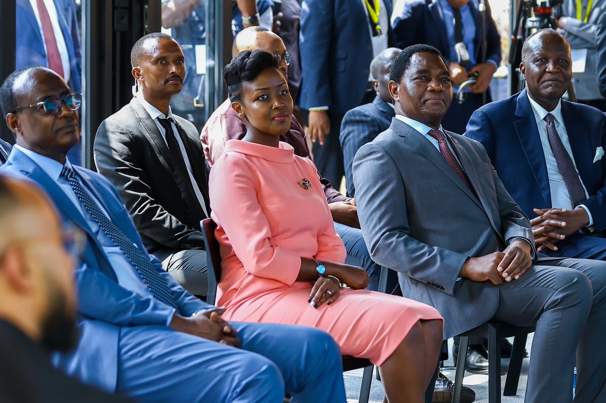 captain_zim's tweet photo. Yesterday at @norrskenEA, I had the honor of presenting our work at @fixarwanda to his Excellency @HHichilema President of the Republic of Zambia. We are passionate about providing economic and financial inclusion to Africa’s 400 million+ informal workers. 

#fixa #IFF2023 https://t.co/Y7tLYjKCeD
