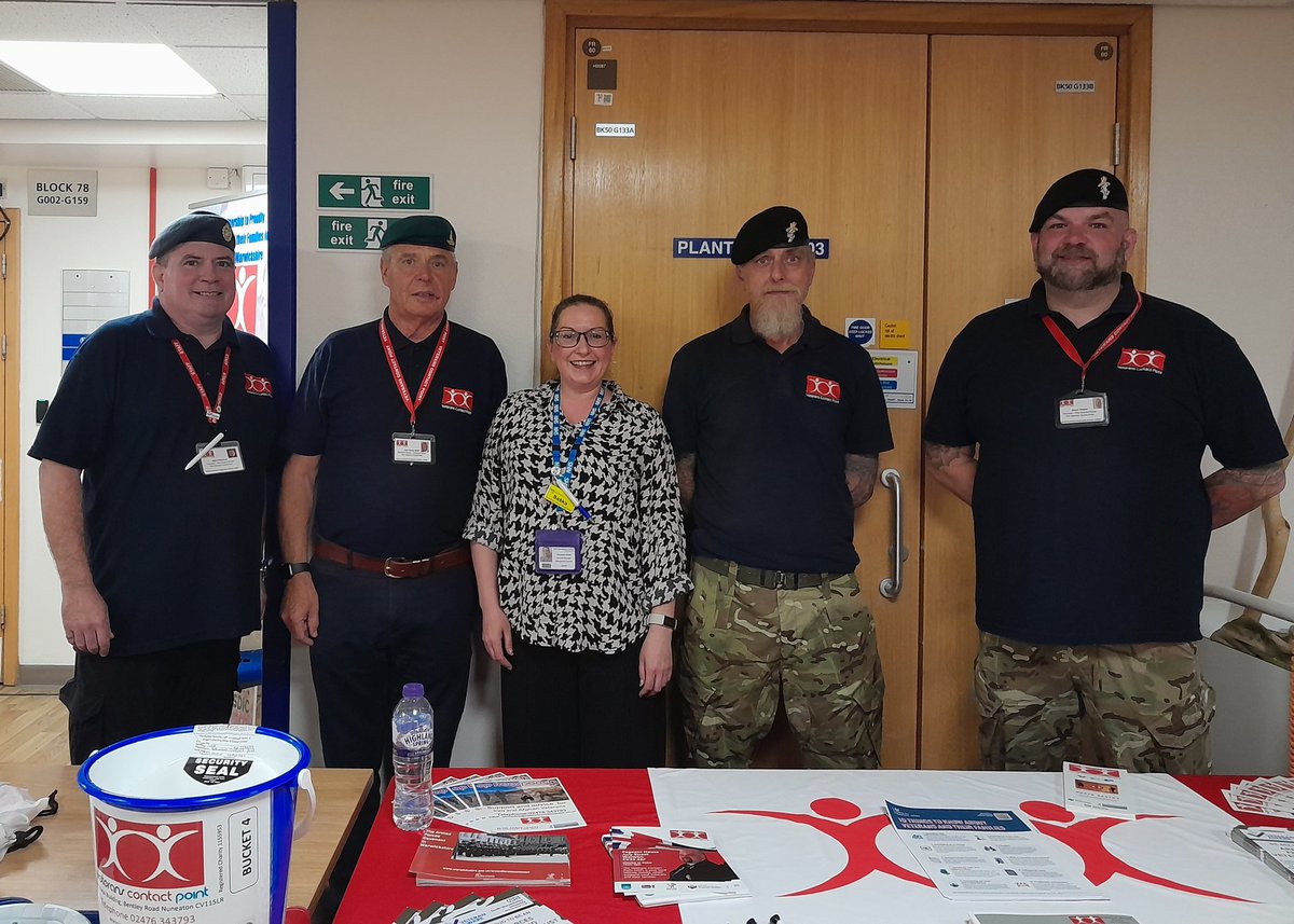 GlasgowSmudge's tweet photo. @VCPNuneaton #ArmedForcesWeek #SaluteOurForces @nhsswft
It was my absolute pleasure to chat to some of our ex-service men who are on site @ Warwick hospital today representing Veterans Contact Point A wonderful local military charity supporting Veterans and their families 💜🇬🇧 https://t.co/vuPec1428R