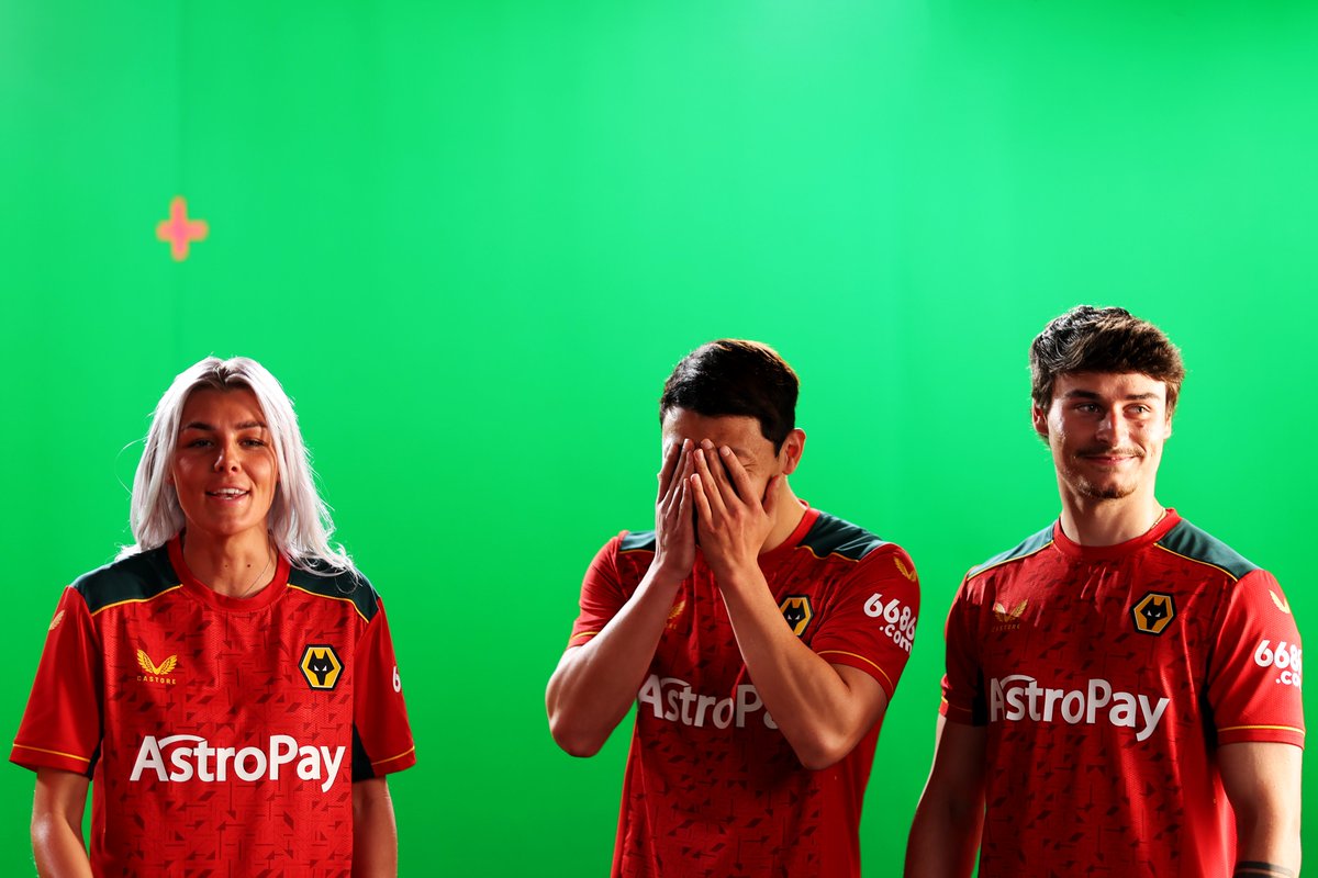 WolvesWomen's tweet photo. When someone messes up the shot 😅 https://t.co/jMrExLY5lQ