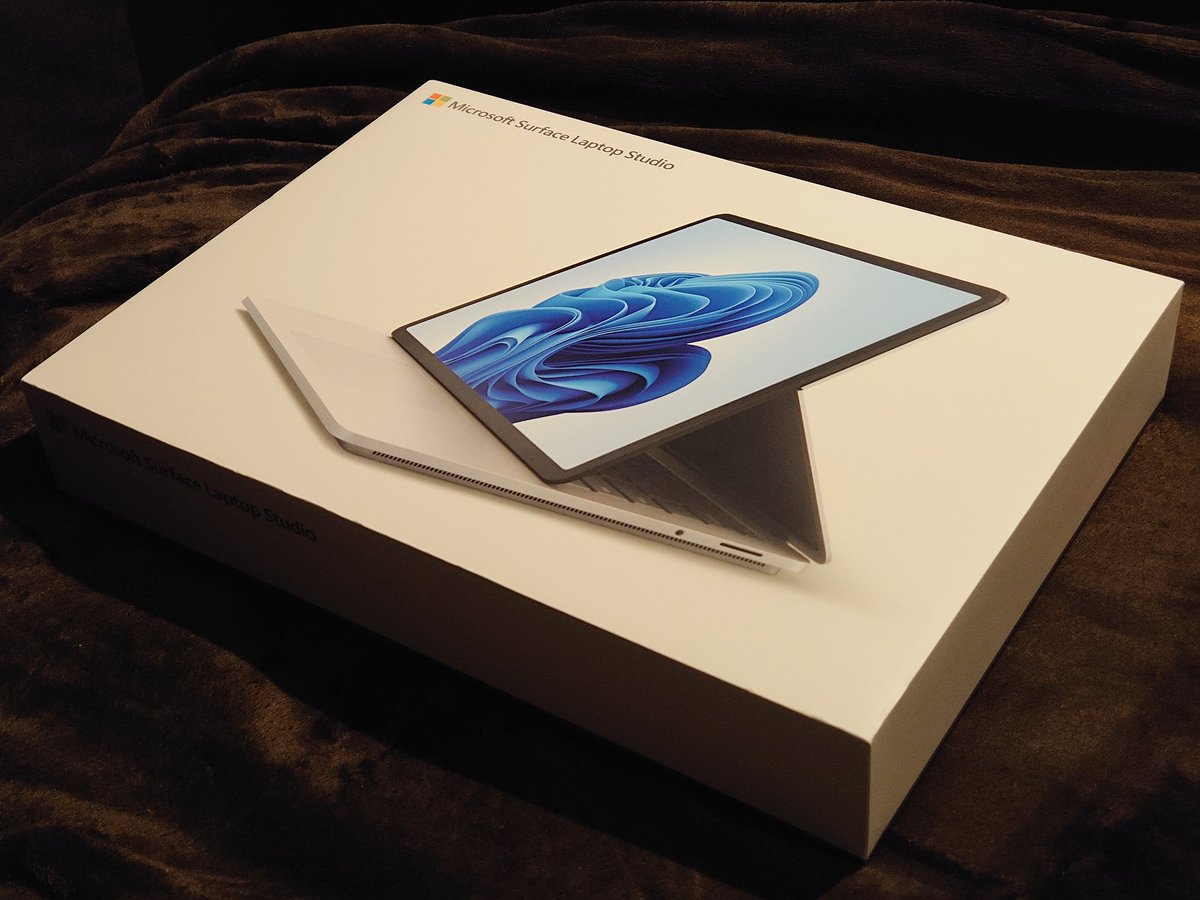 Surface Studio Laptop
ごつくて強い…
Surfaceの中の細マッチョみある…