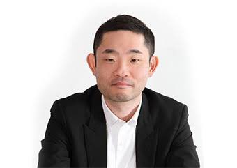 barobaroro's tweet photo. 1年前の息子が似すぎて😂 https://t.co/8U6UbM5zMA