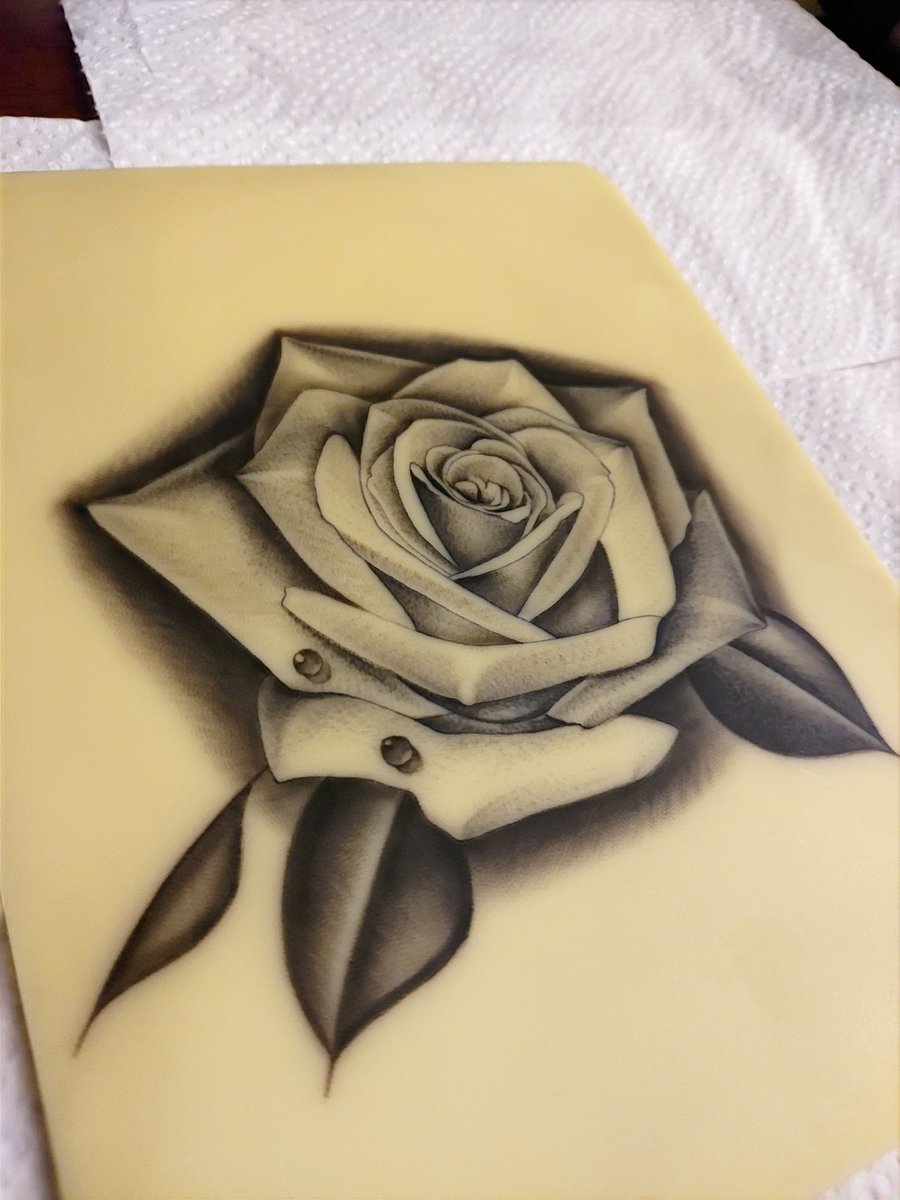 Godblesstattoo9's tweet photo. Rose https://t.co/Wi9IG5o6Dv