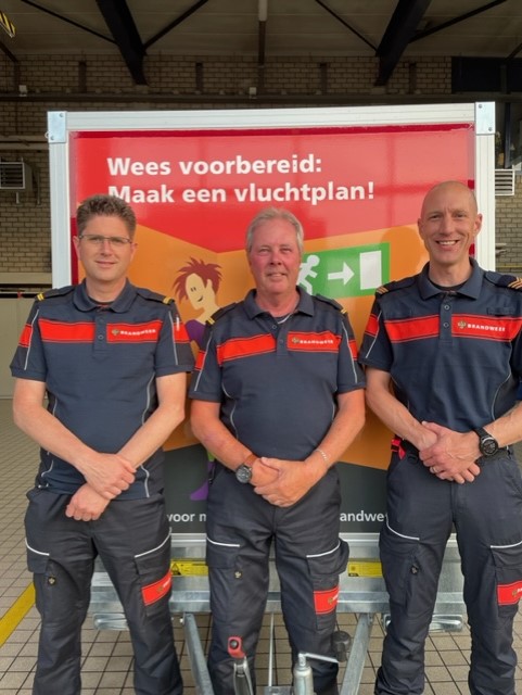 De Wijkbrandweer in Hilversum is er voor u. Heeft u "brandende"vragen of wilt u een gratis woningcheck laat het ons dan weten. #wijkbrandweer