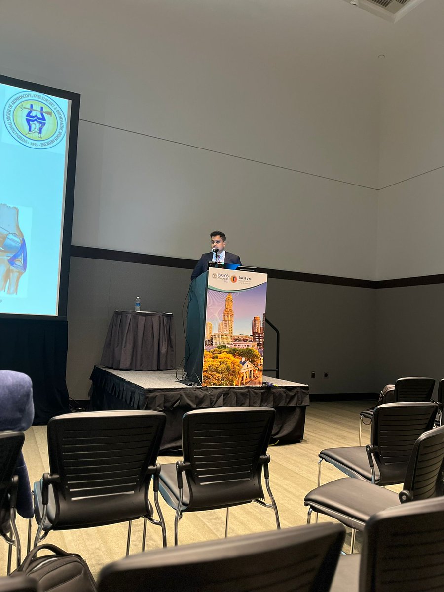 Well done Mr Khalis Boksh on presenting your meta-analysis of 183 posterolateral corner repairs comparing fibula or tibio-fibular based constructs @ISAKOS @leicester_lorne @EMS_LOTA with @RandeepSAujla in Boston (USA!)