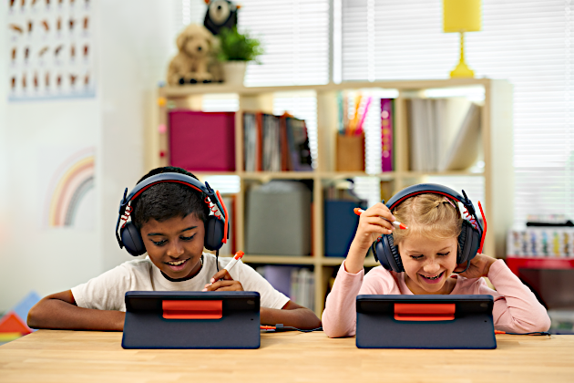 🤔 DYK? According to the World Health Organization, the volume of a classroom should be less than 35 decibels for good learning conditions. Check out these tips from @Logitech on ways to lower classroom #noise pollution with and without #technology. 
buff.ly/3C1hcxE