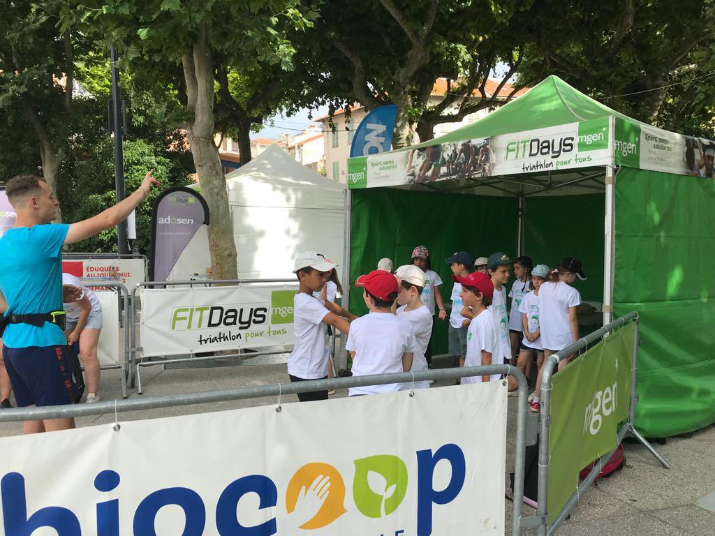 mgen_06's tweet photo. Étape de Vence @FITDAYS_ 2023 initiation au triathlon, ateliers citoyenneté pour les écoliers de Vence en présence de M. le Maire de Vence Regis LEBIGRE et les élus Mgen06
Félicitations aux enfants 👍😊@groupe_mgen @Groupe_VYV https://t.co/yZbe7zcJ5J