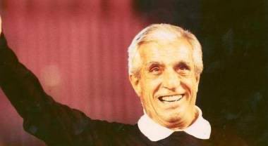 a_bassolino's tweet photo. 22 giugno 2003-22 giugno 2023. Sono passati 20 anni dalla scomparsa del grande Sergio Bruni: un pensiero affettuoso e grato per tutto quello che ha dato a Napoli https://t.co/dh9yl2CmYo