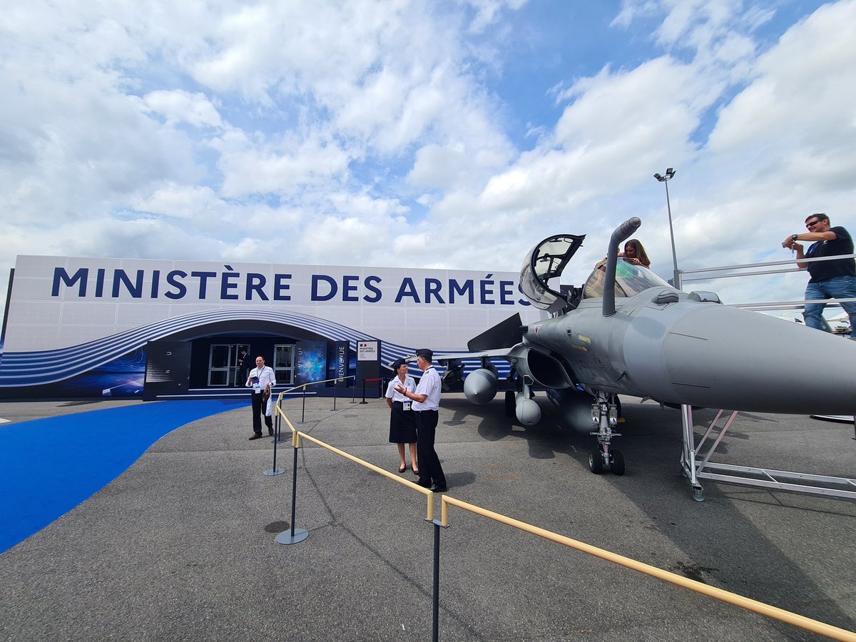 NOVADEM's tweet photo. 📢 #ParisAirShow : Cette semaine au salon du Bourget les #drones NX70 sont à l'honneur sur le stand du Ministère des Armées 🇨🇵. @Armees_Gouv https://t.co/JjccDPWyHk