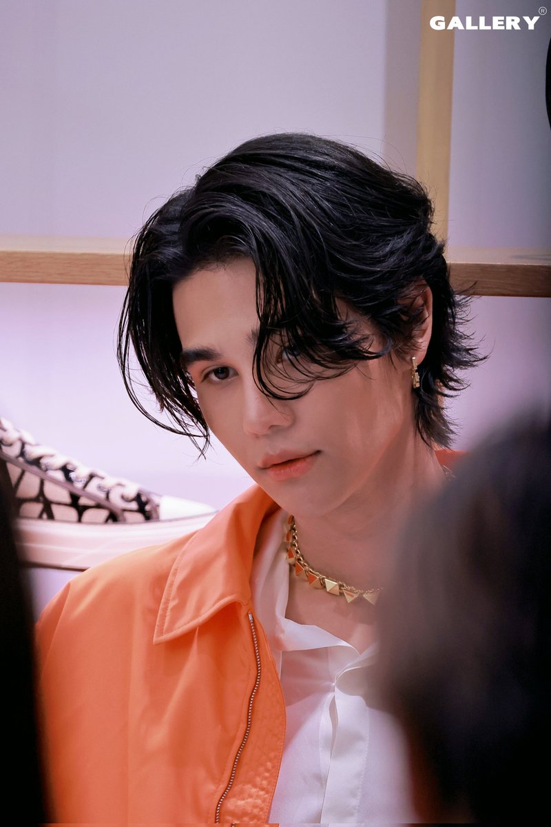 GALLERY_0731's tweet photo. 2023.06.22

Don't look at me like that, I'm addicted🥺🥺💜💜

#ValentinoMensXJeff 
#Jeffsatur
@jeffsatur https://t.co/PFhABai7z2