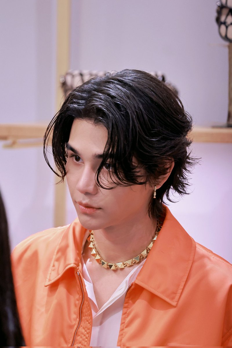 GALLERY_0731's tweet photo. 2023.06.22

Don't look at me like that, I'm addicted🥺🥺💜💜

#ValentinoMensXJeff 
#Jeffsatur
@jeffsatur https://t.co/PFhABai7z2