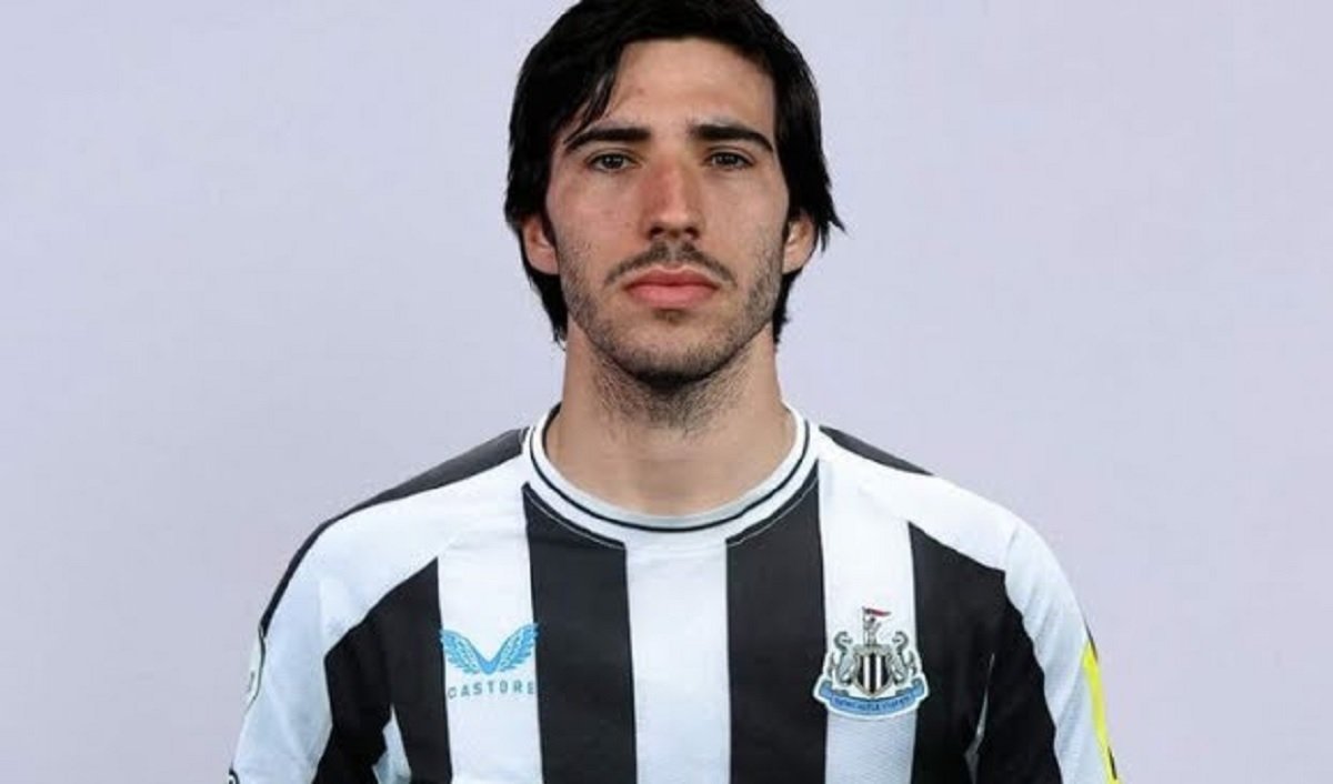 🚨✅ Sandro #Tonali to #Newcastle from #ACMilan is a DONE DEAL. 🤝 Full agreement reached between the clubs. The 🇮🇹 midfielder already agreed yesterday the personal terms with #NUFC. 🩺✍️ Just medicals and signature missing before starting his new adventure in #EPL. 🐓⚽