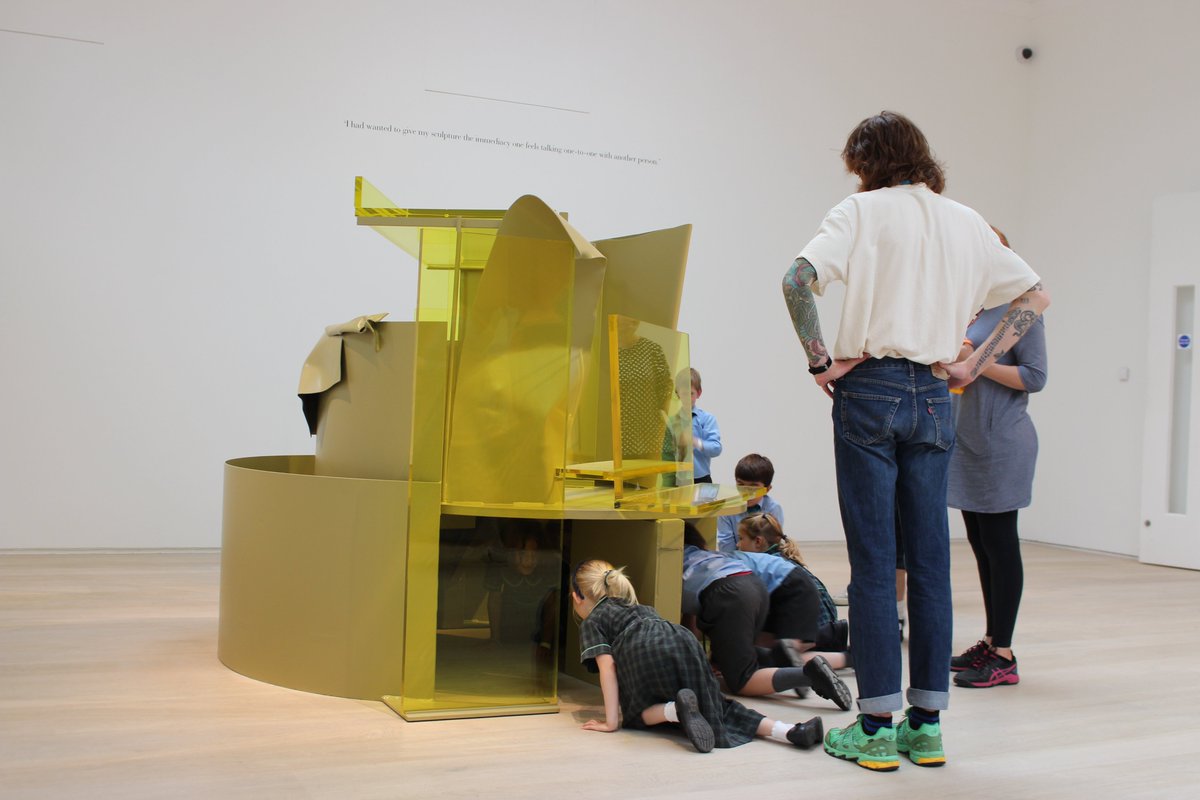How often do you get to climb a sculpture in a gallery? #RPPSYear1 had the pleasure of exploring #AnthonyCaro exhibition @Pitzhanger. They imagined playful sculptures and created simple paper structures inspired by Caro's geometrical forms. #RPPSArt #RPPSDesign #architecture