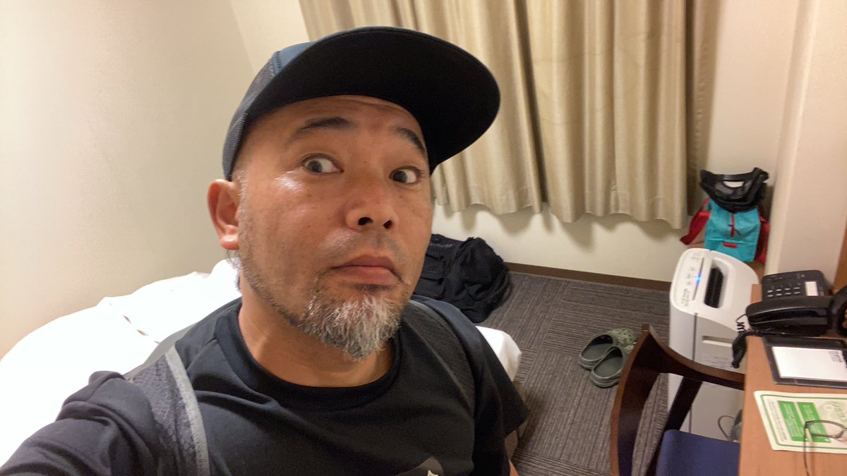 MonkeyMagic1696's tweet photo. 4年前の今日だって🤣🤣🤣www
4年前の今日はタイへ出張に行き、接待という名の釣りを楽しんでたみたい✨
そして現在の今日は…
同じく出張先だが…まぁ…楽しんで!?ホテル暮らしで呑んでる🍺毎日😅
痩せてたねーって嫁に言われた🤣
白髪増えた💧
#tulalajp
#冒険用品
#JetSetter60C
#finch
#4年前の今日 https://t.co/HhkVKiUw5T