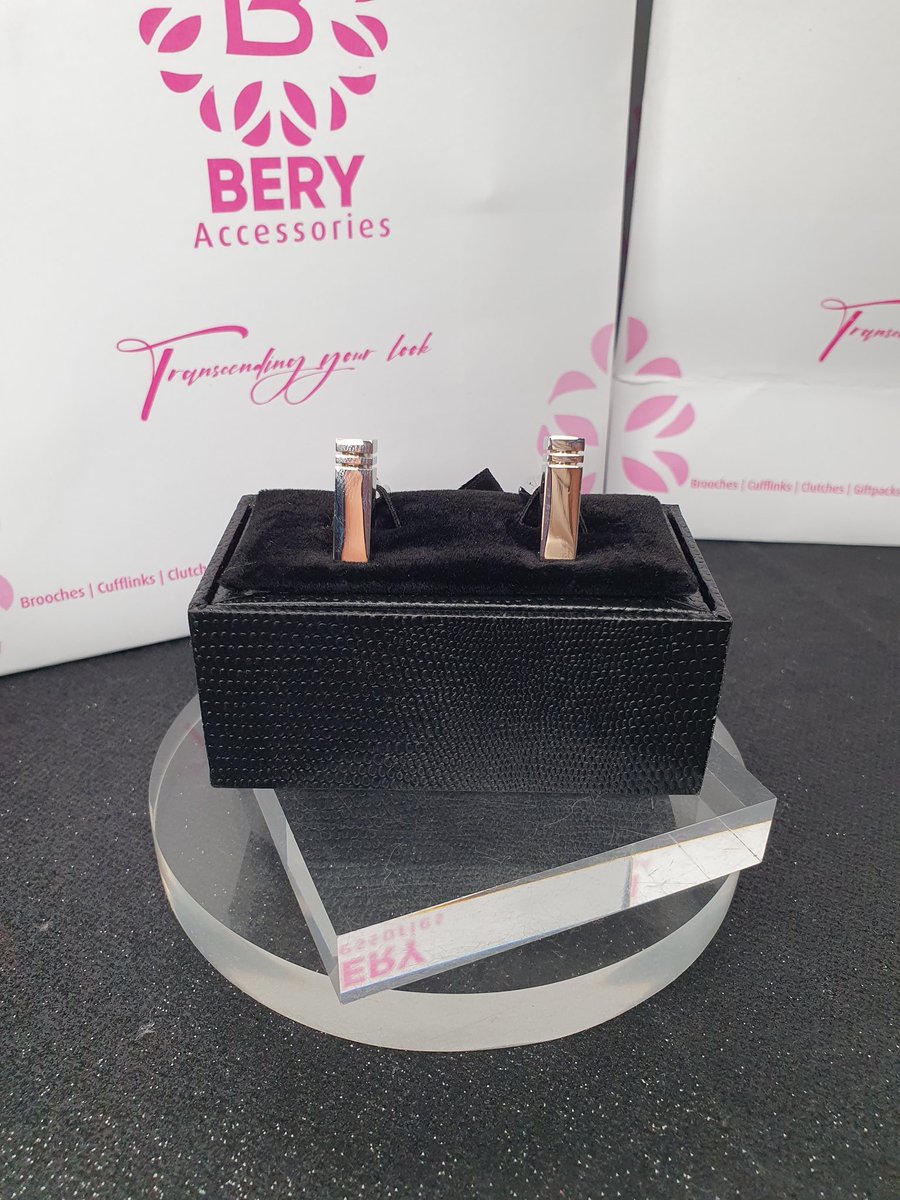 beryaccesories's tweet photo. Premium Cufflinks 
Price: #5000
Colour: Sliver 
Order: DM/WHATSAPP (08089677280) https://t.co/jF0331iwsA
