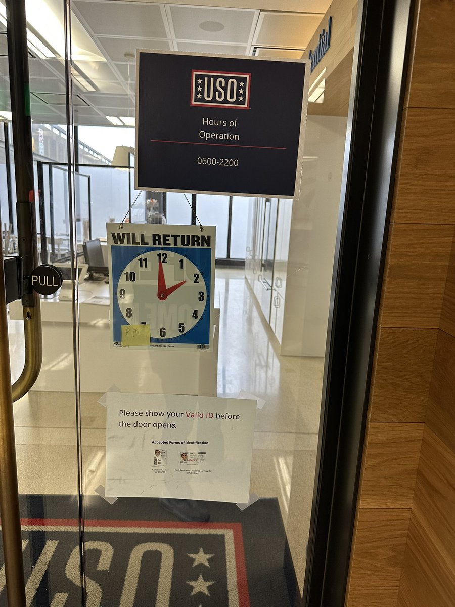 VibrasConSteve's tweet photo. @The_USO is this a joke?! Thanks for your support 🤦🏽‍♂️ #EWR https://t.co/qE9i2U5EZU