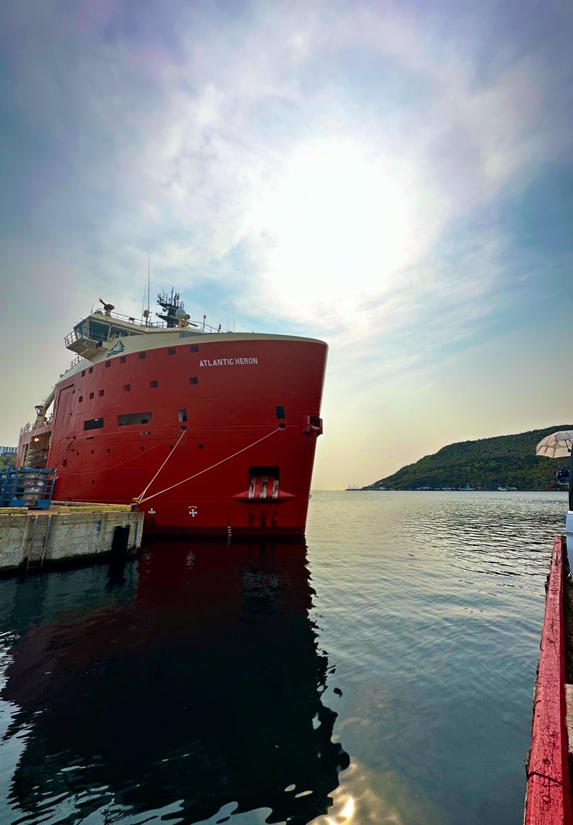 GloriaPazmino's tweet photo. Two vehicles scanning the bottom of the ocean will help, but a critical piece of information is still unknown — crews have no idea where the vessel is. We’re live from St. John’s harbor, staging area for rescue efforts: https://t.co/pjyMc4r3i0