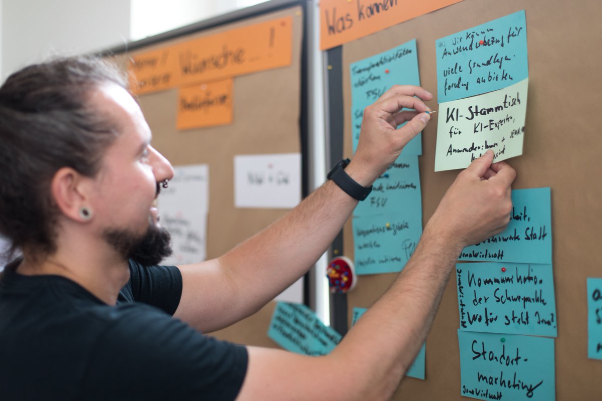 JenaVersum's tweet image. Looking back to the inspiring @JenaVersum #FutureConference 🚀: Over 70 participants from 27 partner organizations gathered to advance the network. Ideas were exchanged, connections were made, and visions were shared. A warm thank you to all involved✨!   
#bettertogether