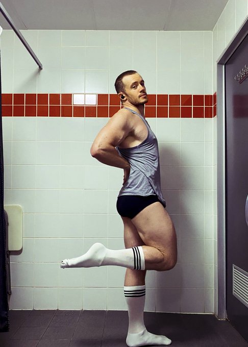 Naughty or naughty? ?? #gay #onlyfansgay #hung https://t.co/cLUVEPCrSD