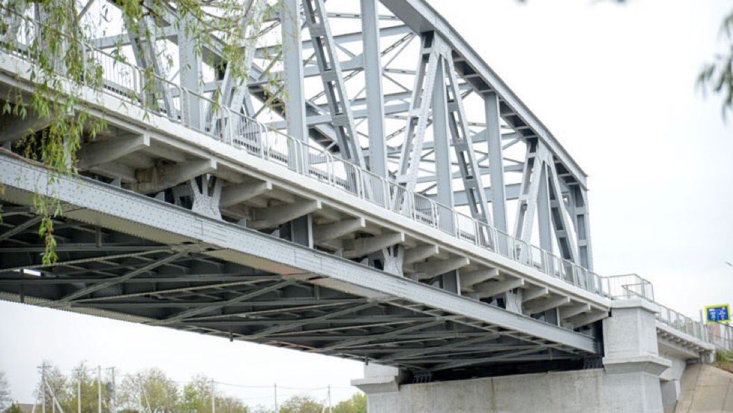 BREAKING:

Russia threatens Romania and Moldova.

The so-called “Russian governor of the Kherson region” has stated that Russia will blow up the Galați-Giurgiulesti bridge linking Romania and Moldova across the Prut river.

He said it after Ukraine’s strike on the Chonhar bridge