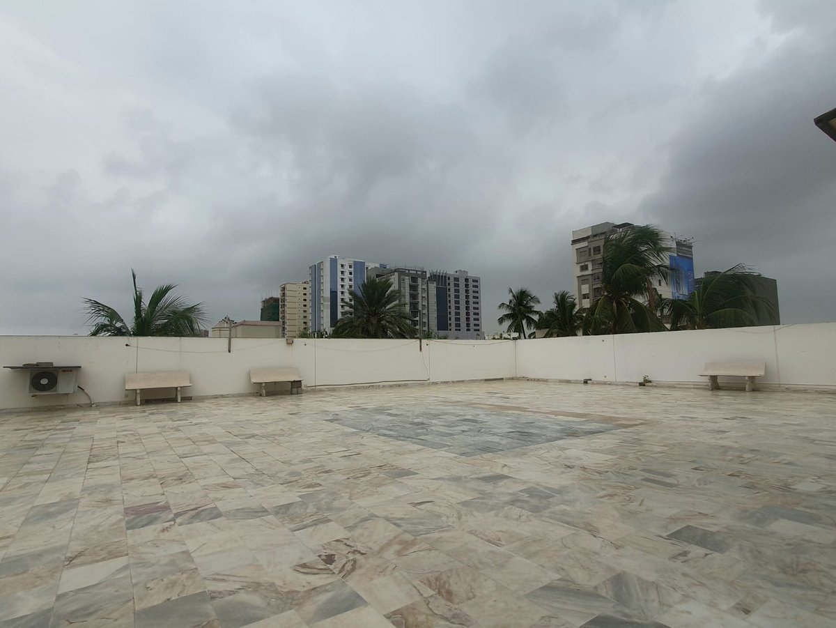 AmrahAthar's tweet photo. Definition of Sukoon:
7:10a.m Morning Walk, Madrassa rooftop, an overcast day, scotch misty drizzle, background lively giggles of talibaat ul ilm! ❤️ https://t.co/GHdfsAE7XV