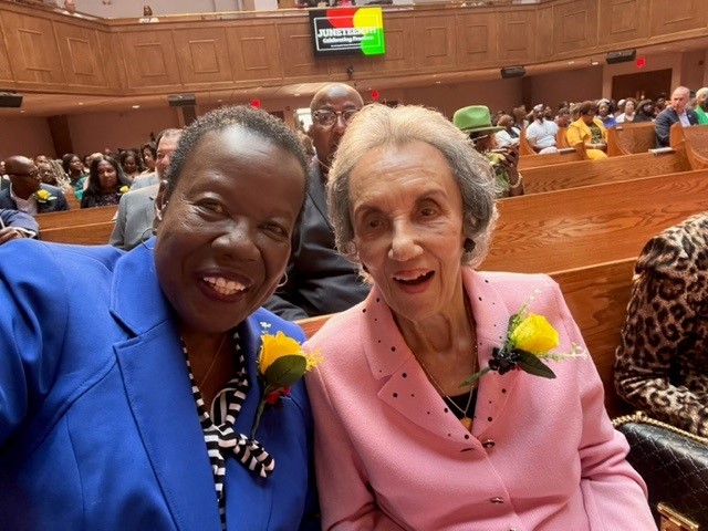 JMA_Solutions's tweet photo. JMA Founder &amp; CEO, Jan Adams, was one of the recipients of the 2023 Presidential Lifetime Achievement Award this week. 
#lifetimeachievementaward #presidentiallifetimeachievementaward #jma #jmasolutions @montelljordan @benseverything @busboysandpoets @dianamfennell https://t.co/DlG2PWXNrd