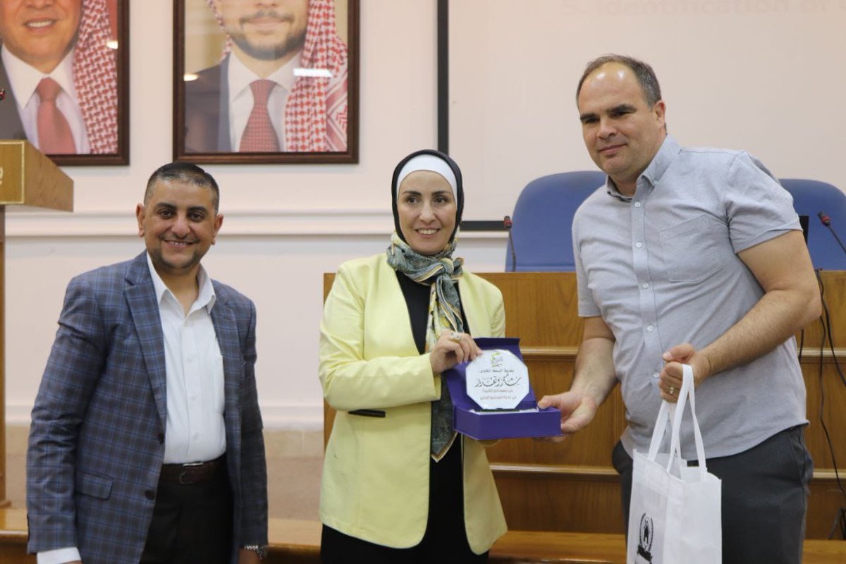 MedCities's tweet photo. @diba @intdiba @Pepbogota @LaVinyes @uribarba @Zgharta_M @communesousse Thank you #AsSalt member for welcoming the #LaserMed final event with other #Medcities members such as @Zgharta_M , @communesousse and #Oujda !
📷 A great team that worked together for local action for the #socioeconomic recovery in the #Mediterranean
👉🏾https://t.co/6a76Yl5qB9 https://t.co/eGgHbOsrRx