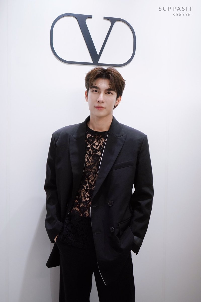 SolSkipperCo's tweet photo. เตรียมตัวเจอกันที่รวมพลนะคะ 😘

VALENTINO MEW POP IN

#ValentinoMensXMew
@MSuppasit https://t.co/1i9f2uo3Ka