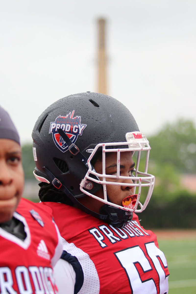 DigitalWeekes's tweet photo. @BlkWomenPhoto 🏈 #washprodigy https://t.co/hDxtt3pQiT
