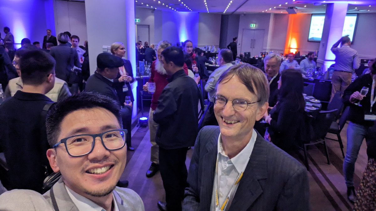 easonchen0102's tweet image. Another cool day at #APICAM. Spent a decent time catching up with Professor Tony Rollett, such a lovely senior colleague.