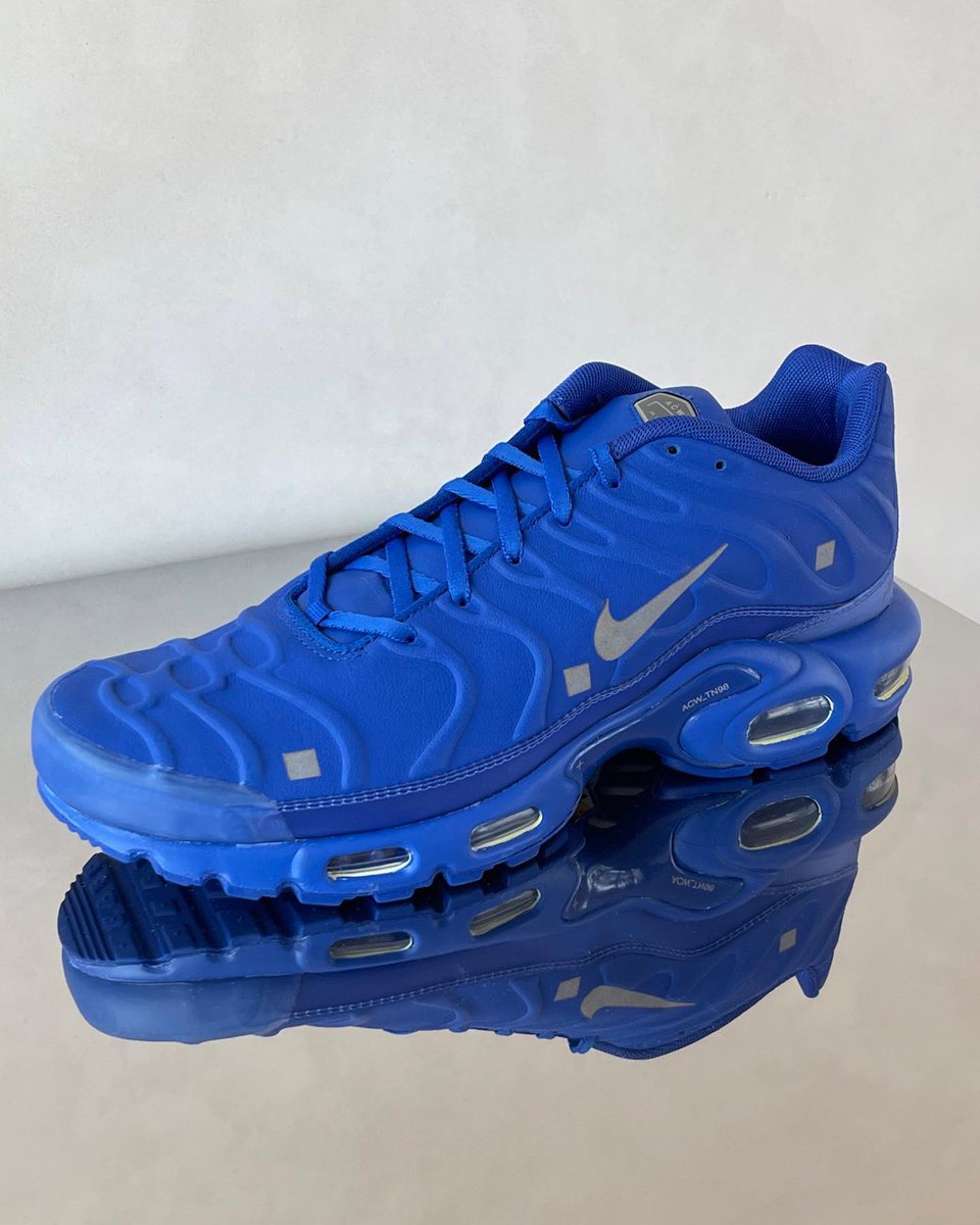 sneaker_wars's tweet photo. 【海外6月22日発売予定】A-COLD-WALL* × NIKE AIR MAX PLUS VARSITY ROYAL/GOOL GREY(FD7855-400)
⇒https://t.co/KXzVxi0H75
#sneakerwars #スニーカー #ナイキ https://t.co/EfxudbWCqh
