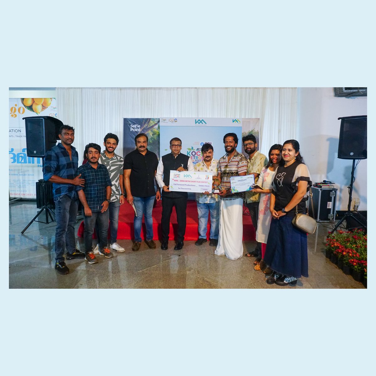 nitinthomas's tweet photo. Metro Boy won 3rd at KMRL - AMMA Short Film Contest.
๐คฉ๐โค๏ธ๐ฅ
#metroboy #shortfilm #kmrl #amma #3rd #filmmaking #acting #actor #actorslife https://t.co/ihXk7eTeh5