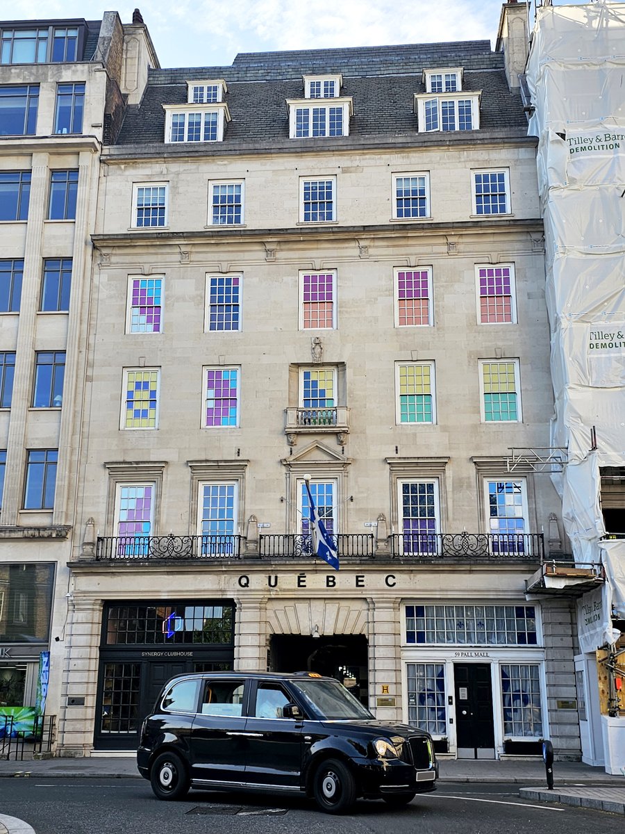 QuebecUK's tweet image. 🌈 Happy #PrideMonth and #PrideInLondon!
💜💙💚💛🧡❤️🤎🖤🩵🩷🩶
To celebrate it, the #Québec government office in London had a dream... to cover our facade with the #progressflag! 🏳️‍🌈🦄
📣#LGBTQ+ 🏳️‍🌈rights are at the heart of #Québec society.
🌈Joyeux mois de la #fierté!
#Pride2023