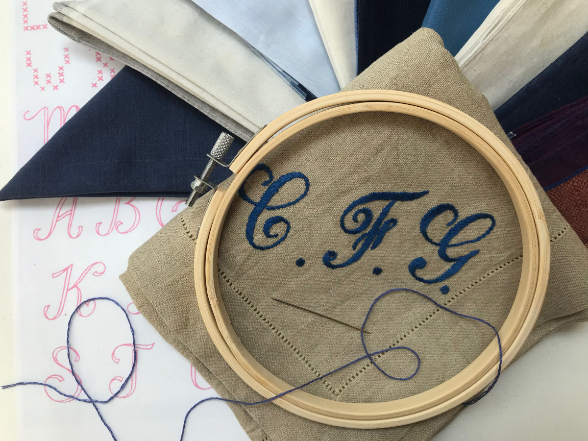 LJMU's tweet photo. Join Dr @Nadine_Muller this weekend in sewing your own token of #remembrance as part of the Armed Forces Day exhibition of the War Widows Quilt.

📅24 June 2023
⏰10am - 4pm 
📍St. George’s Hall @SGHLpool 

Find out more ➡️ https://t.co/LwlC3iItKA https://t.co/SoHjrdjrE1